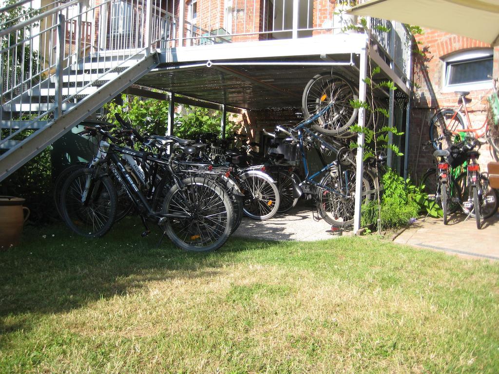 Stadtvilla Dessau Exterior photo